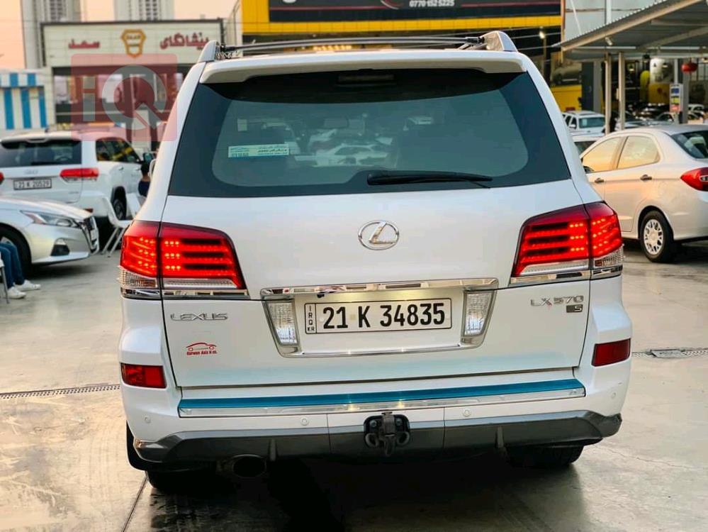 Lexus LX